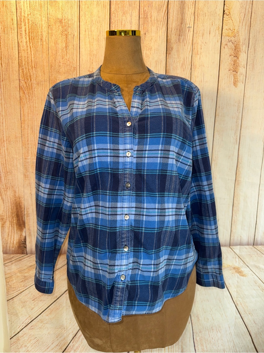 L.L.Bean blue & white plaid flannel tunic shirt, Band Collar, Split Neck XL